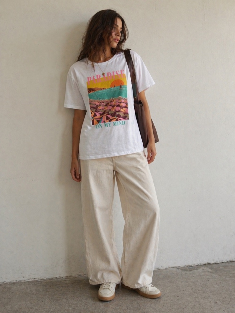 NWT Old Navy Paradise Graphic Tee Womens Medium White Beach Vacation Shirt